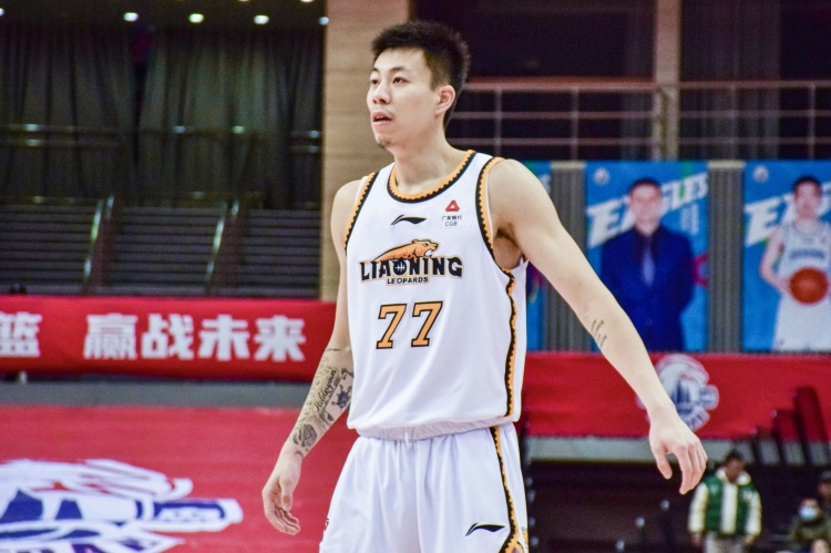 還得再調(diào)整！張鎮(zhèn)麟復(fù)出8中1拿到2分8助出現(xiàn)6失誤 正負(fù)值-34最低