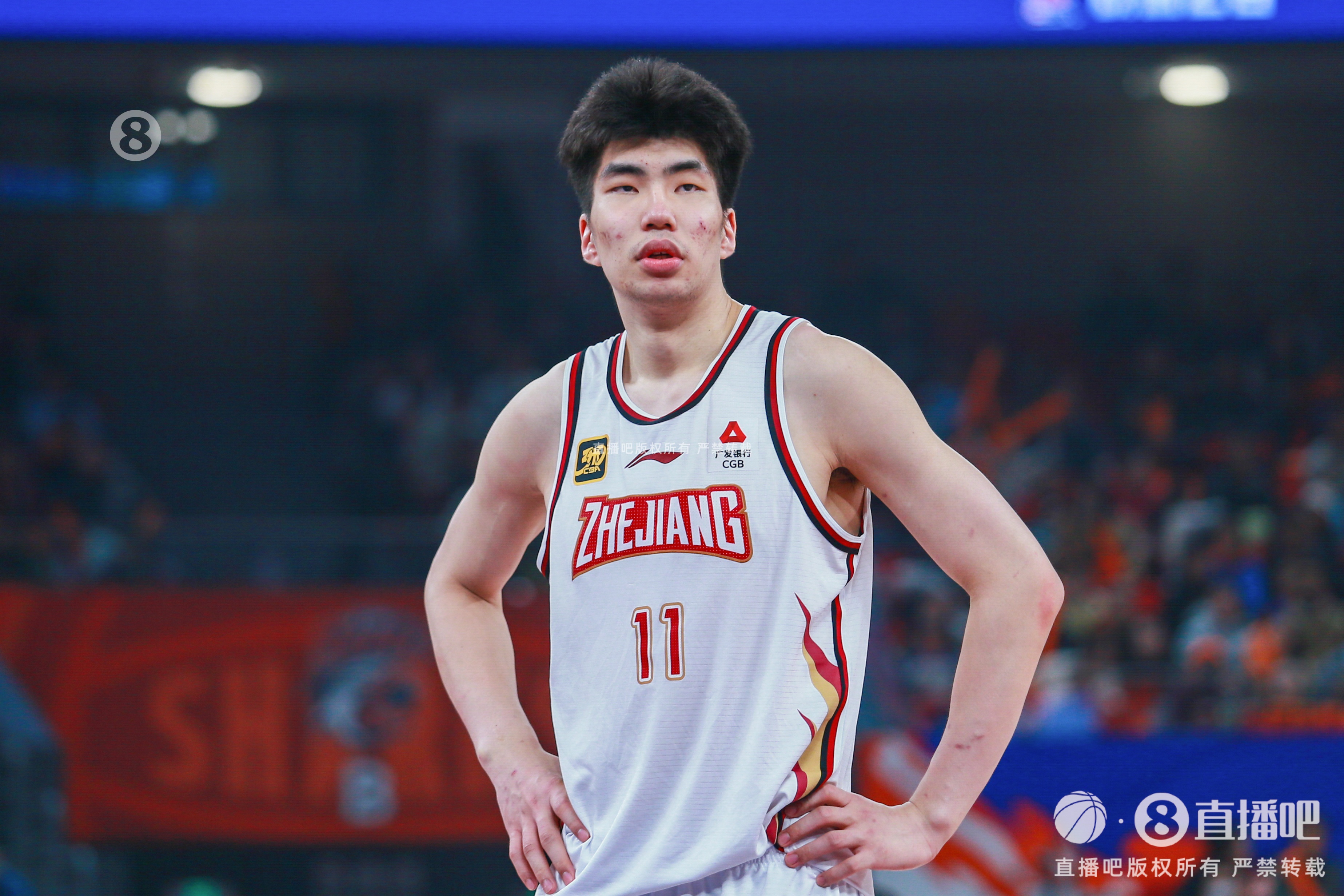 火力點太集中！浙江首節(jié)僅余嘉豪&瓊斯有得分入賬 其余5人10中0