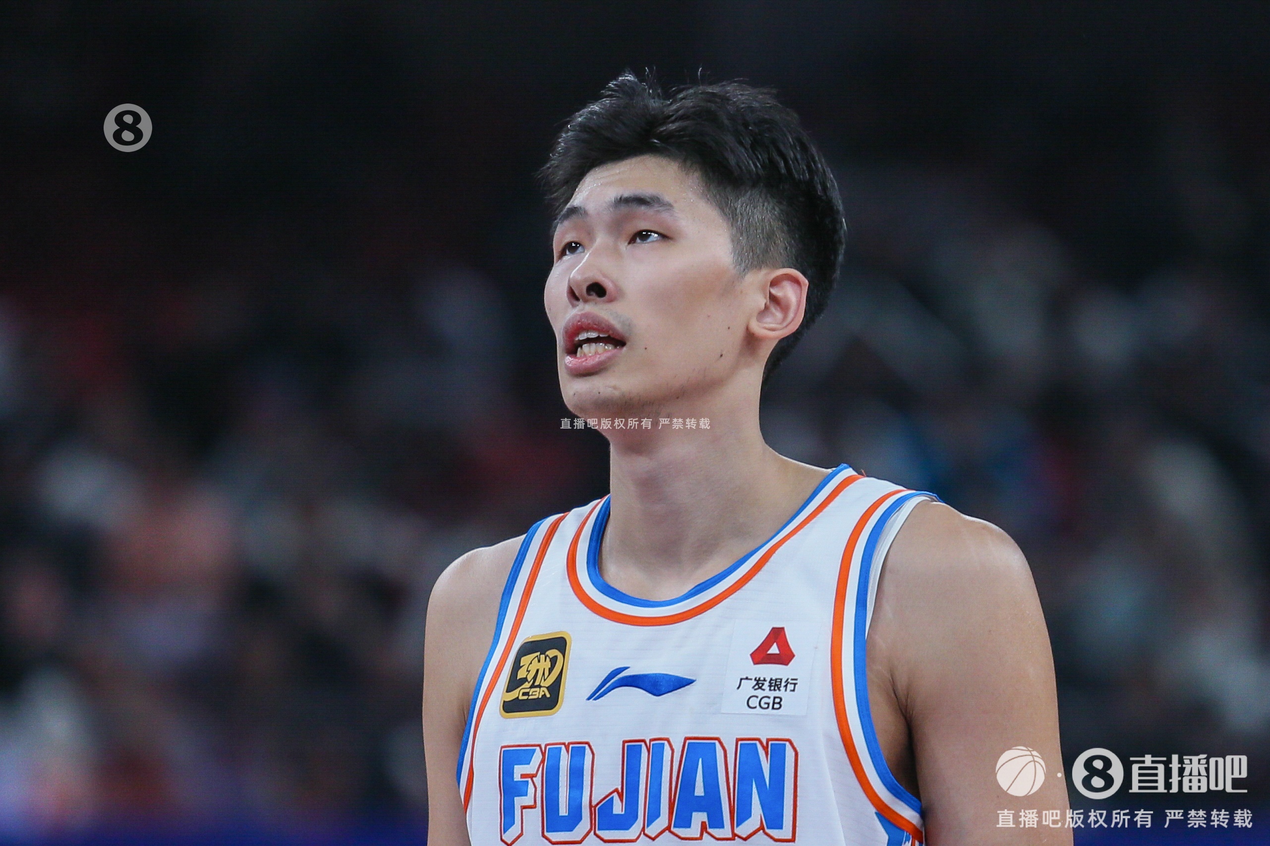 厲害！鄒陽出戰(zhàn)42分鐘 13投6中攬下17分19板3斷3帽